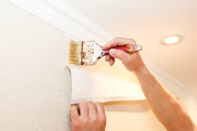 Pose de papier peint à Surmont — revêtements muraux et toiles de verre